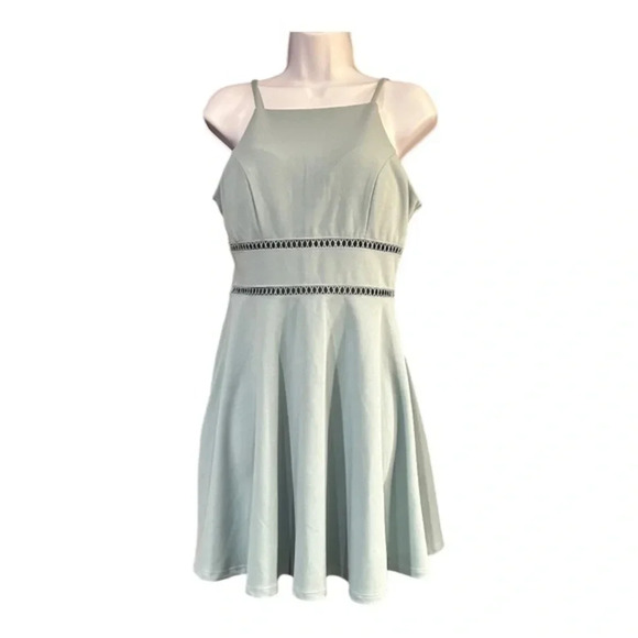 Trixxi Dresses & Skirts - Trixxi Clothing Company Dress - Size Small 💙💚